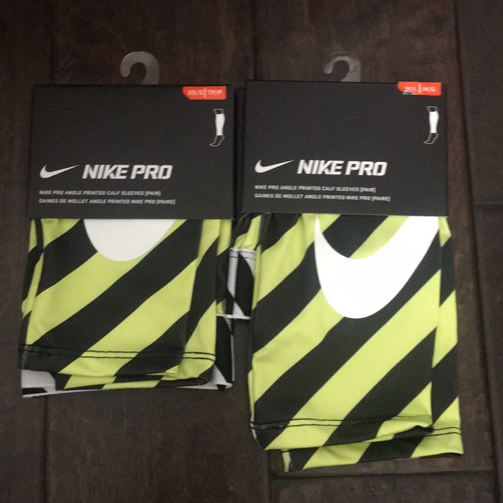 ❤️NEW❤️Nike Pro Angle Printed Calf Sleeves (Pairs)